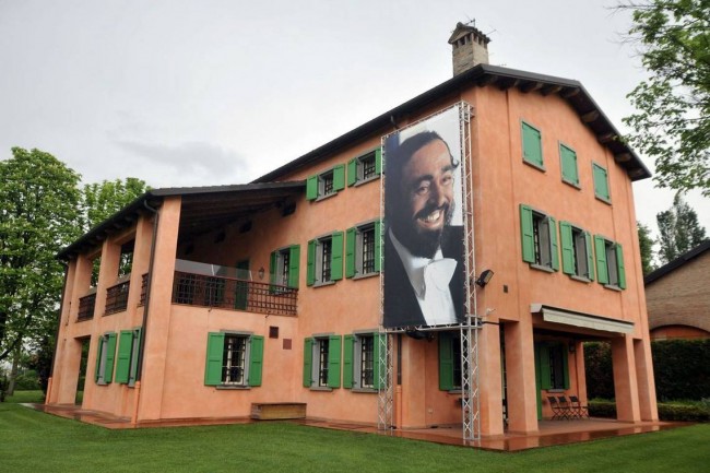 Múzeum lett Luciano Pavarotti otthonából